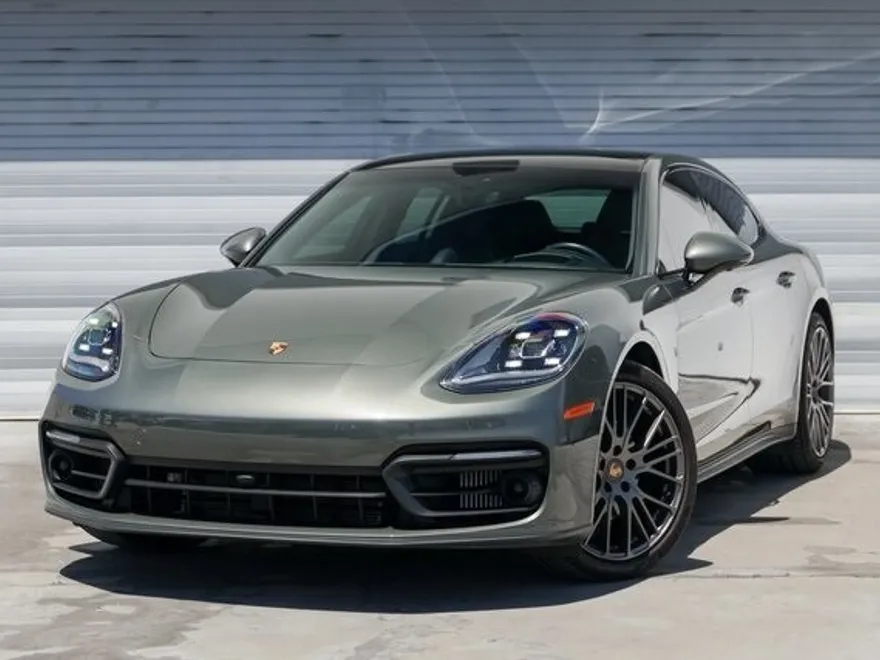 2023 Porsche Panamera 4 Platinum photo 1