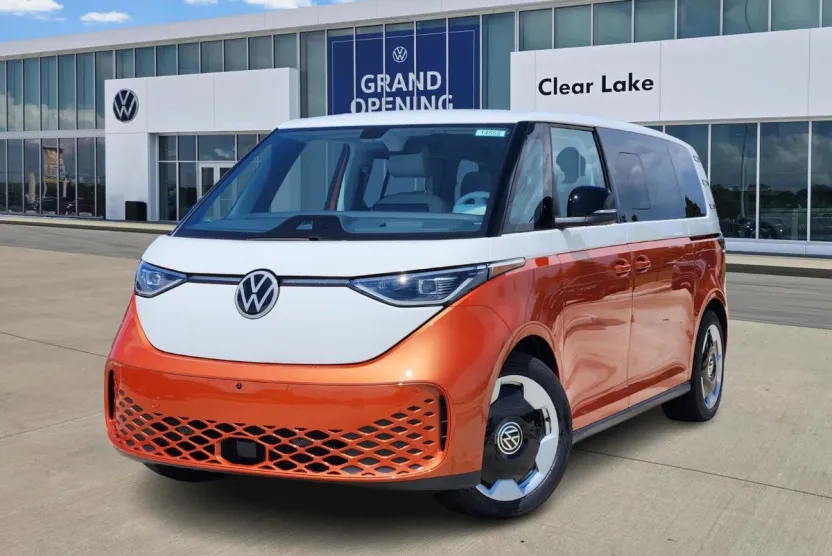 2025 Volkswagen ID. Buzz Pro Plus photo 1