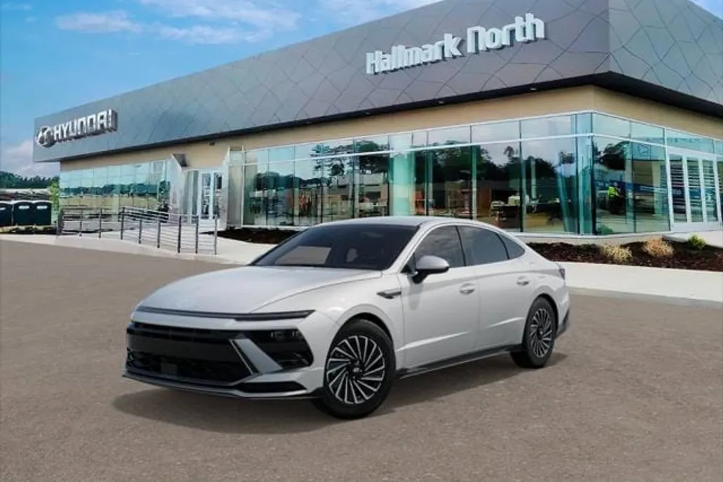 2025 Hyundai Sonata Hybrid SEL photo 1