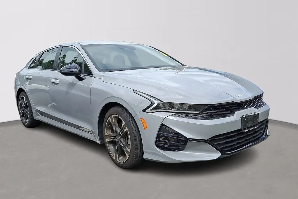 2023 Kia K5 GT-Line photo 1