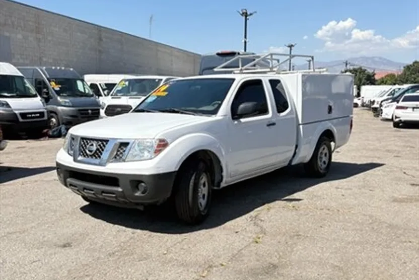 2014 Nissan Frontier S photo 1