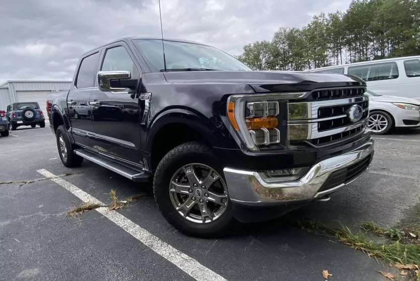 2023 Ford F-150 Lariat photo 1