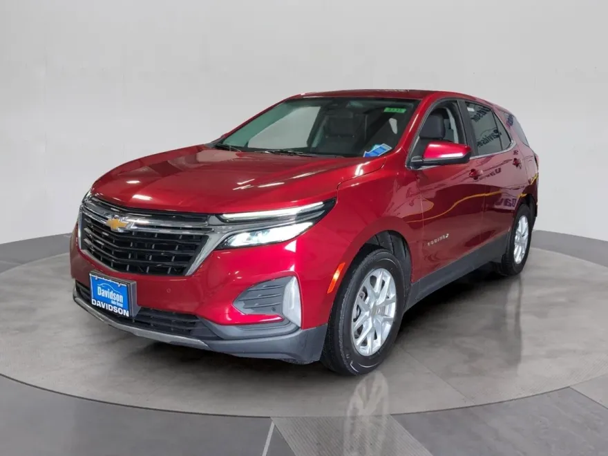 2022 Chevrolet Equinox LT photo 1