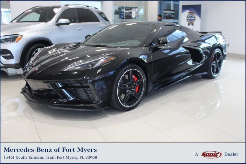 2021 Chevrolet Corvette Stingray 2LT Convertible photo 1