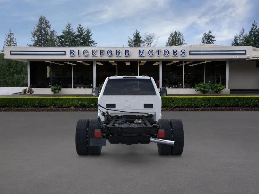 2025 Ford F-550 XLT photo 1