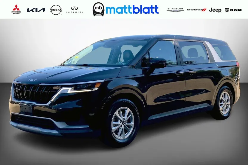 2024 Kia Carnival LX photo 1