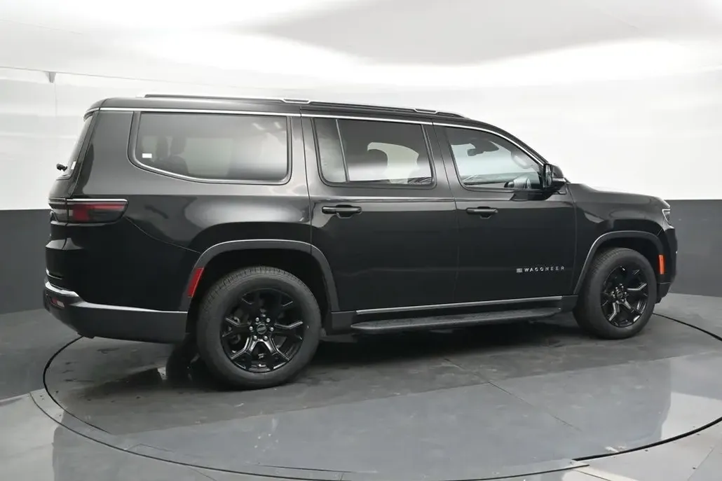2022 Jeep Wagoneer Series II photo 1