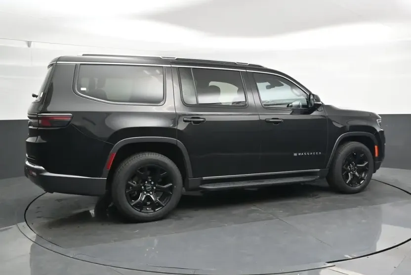 2022 Jeep Wagoneer Series II photo 1