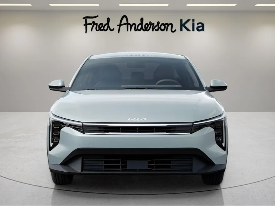 2025 Kia K4 LXS photo 1