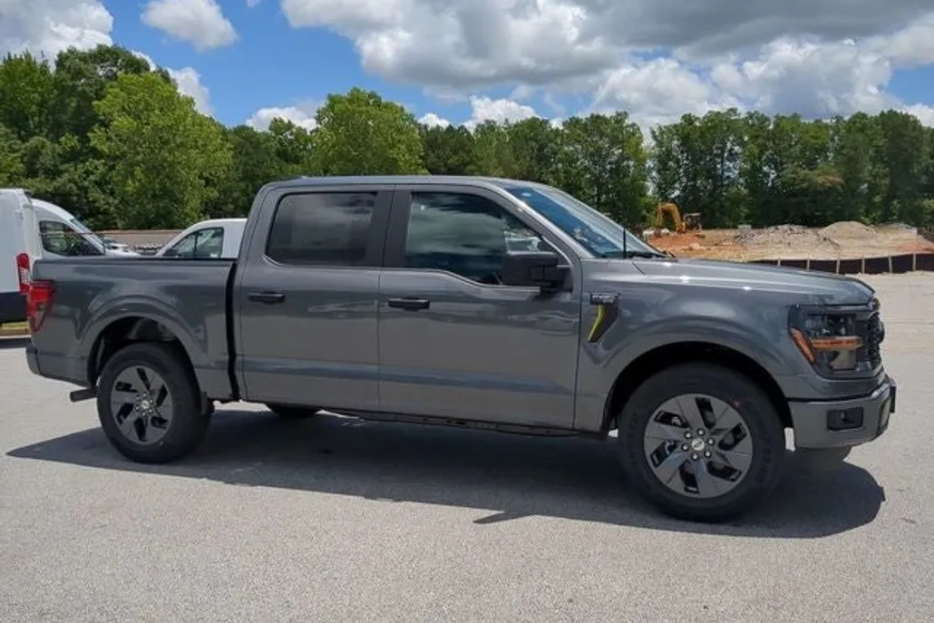 2025 Ford F-150 STX photo 1