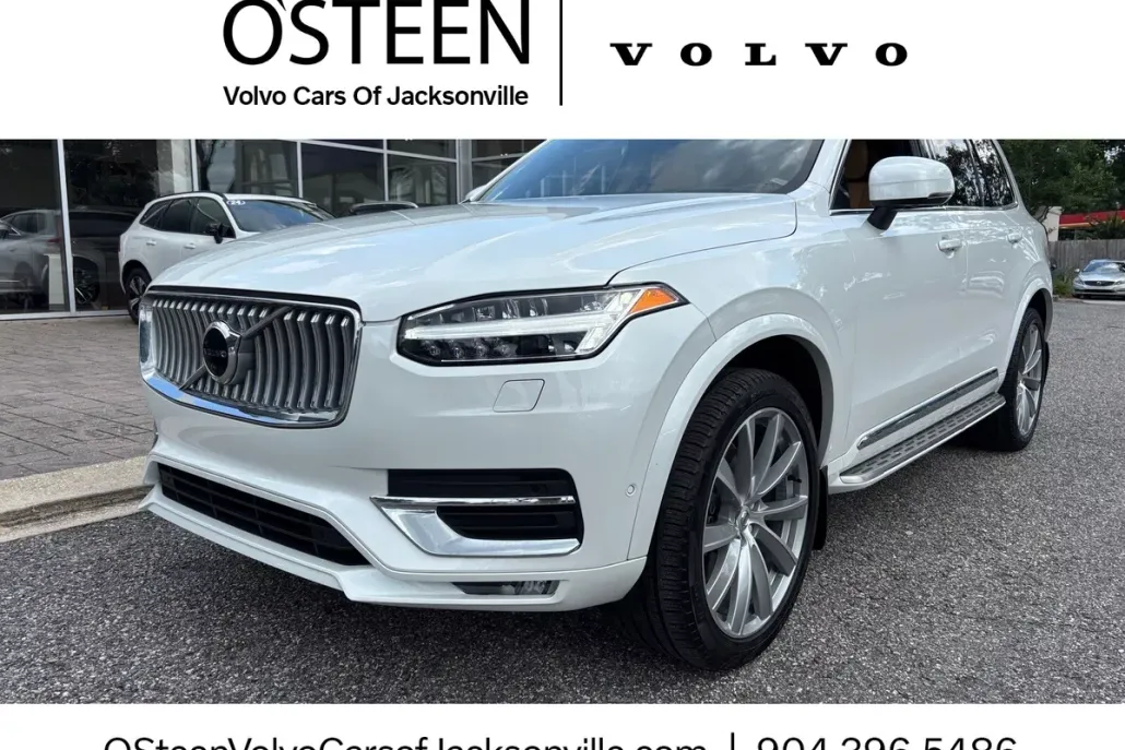 2023 Volvo XC90 AWD Ultimate photo 1