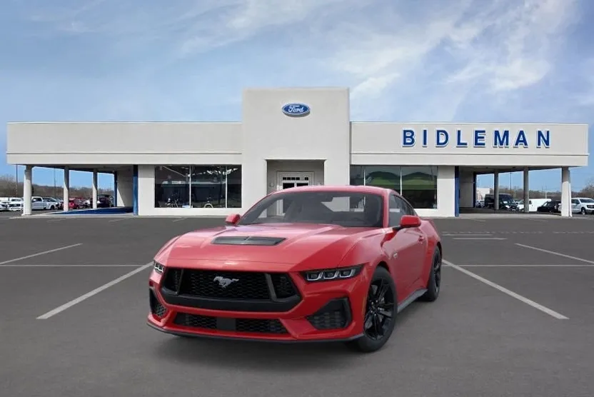2025 Ford Mustang GT photo 1