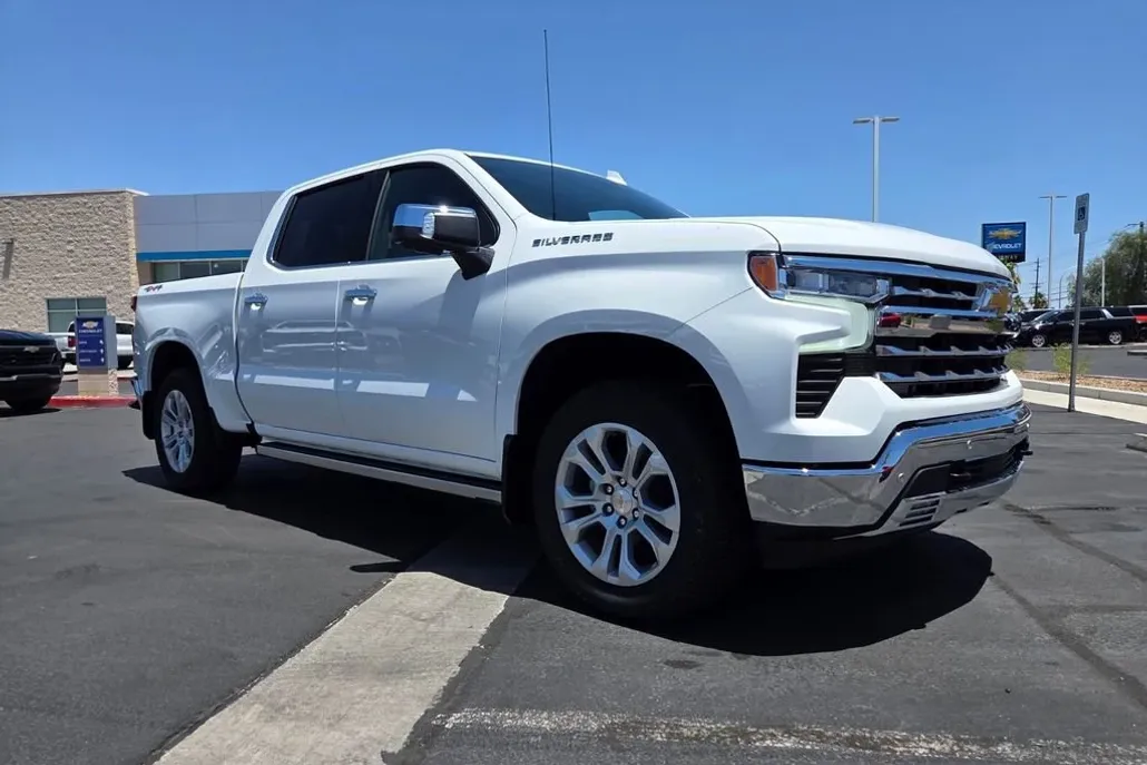 2025 Chevrolet Silverado 1500 LTZ photo 1