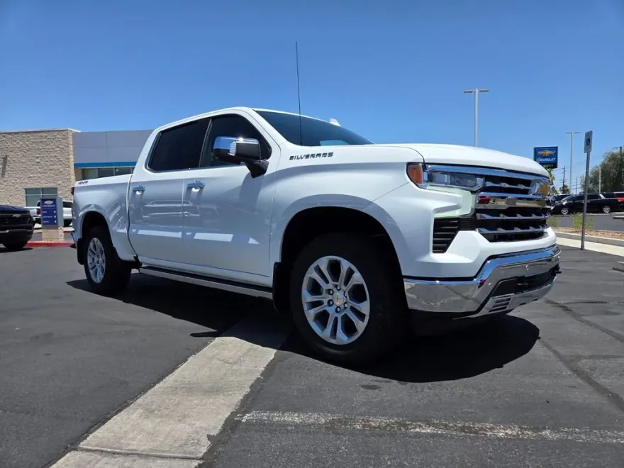 2025 Chevrolet Silverado 1500 LTZ photo 1