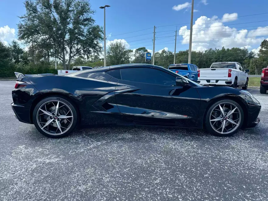 2022 Chevrolet Corvette Stingray 2LT Coupe photo 1