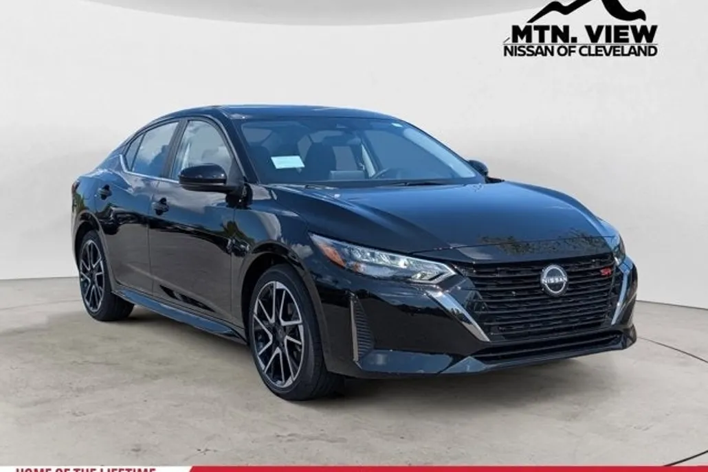 2025 Nissan Sentra SR photo 1