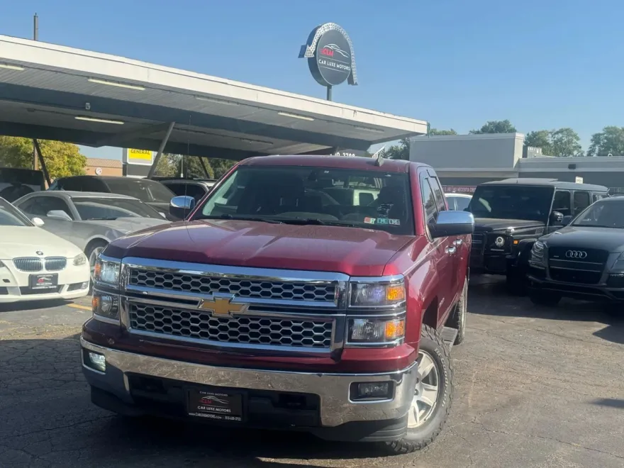 2015 Chevrolet Silverado 1500 LT photo 1