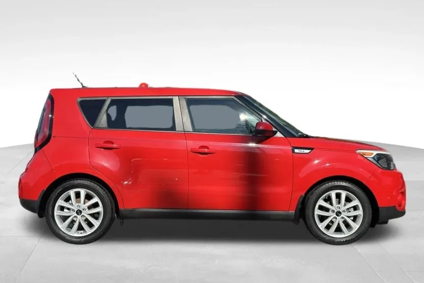 2017 Kia Soul Plus photo 1