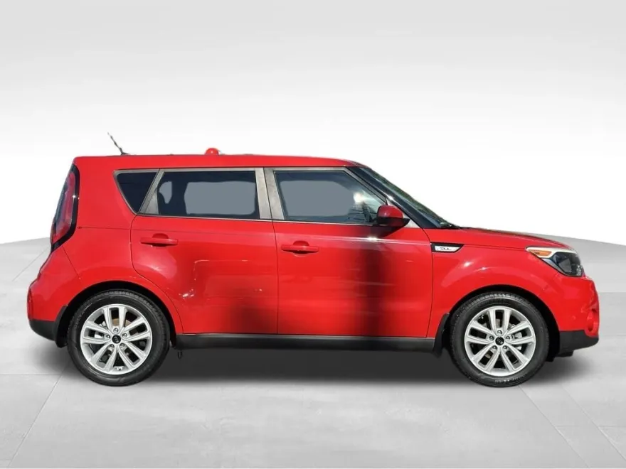 2017 Kia Soul Plus photo 1