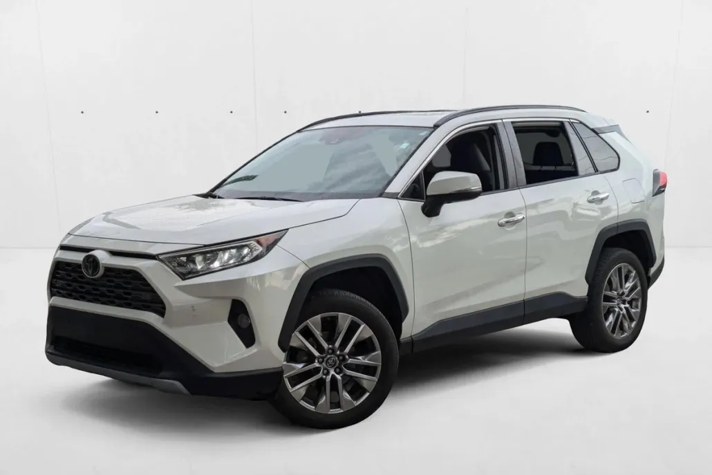 2019 Toyota RAV4 Limited photo 1