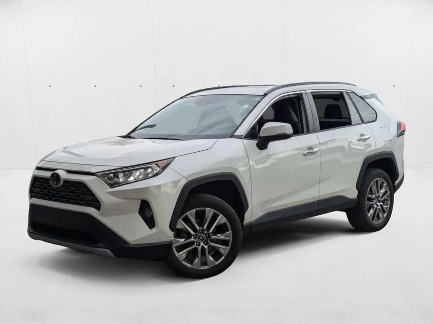 2019 Toyota RAV4 Limited photo 1