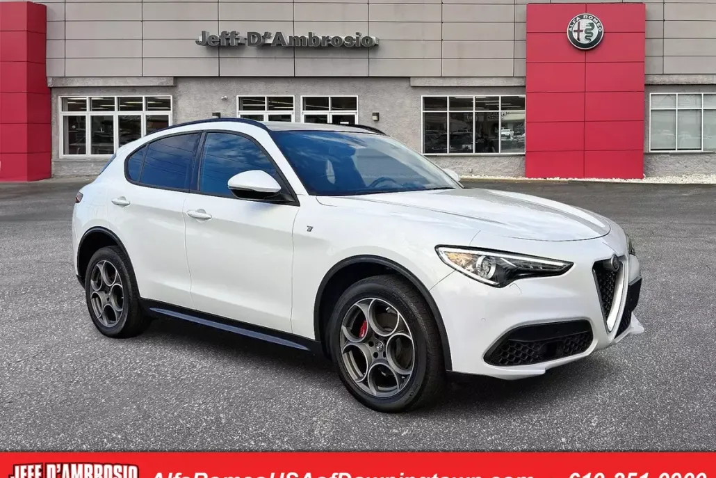 2022 Alfa Romeo Stelvio Ti photo 1