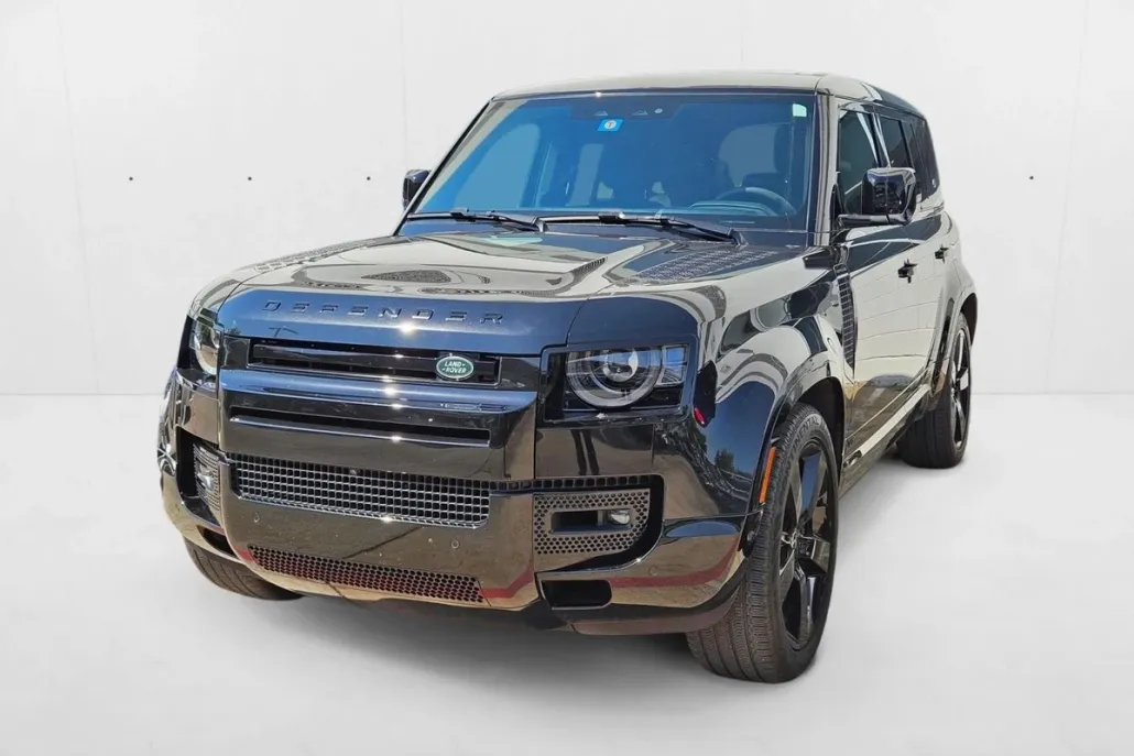 2023 Land Rover Defender V8 photo 1