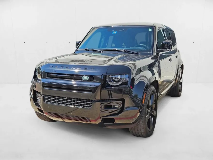 2023 Land Rover Defender V8 photo 1