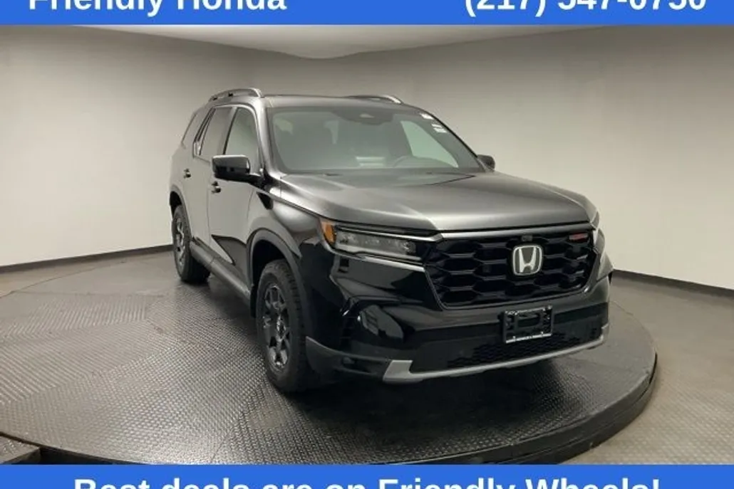 2025 Honda Pilot TrailSport photo 1