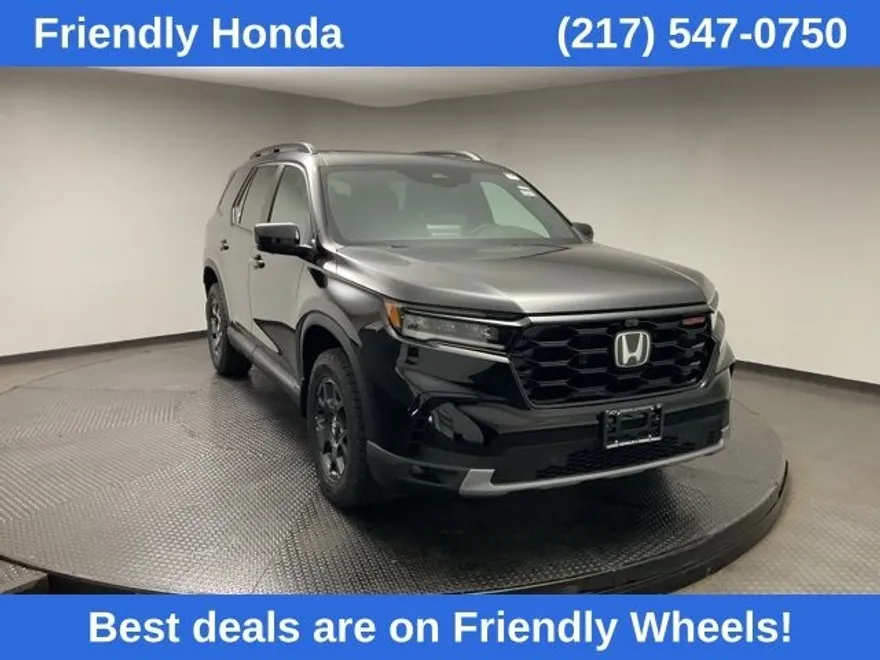 2025 Honda Pilot TrailSport photo 1