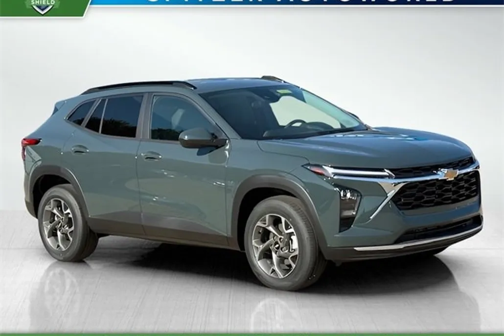 2026 Chevrolet Trax LT photo 1