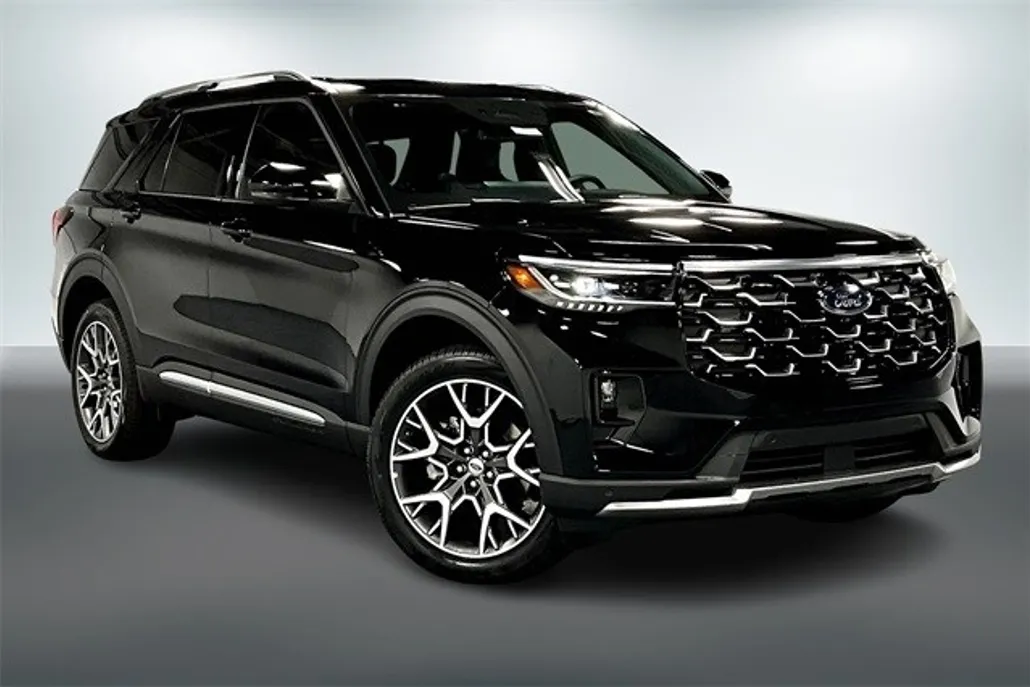 2025 Ford Explorer Platinum photo 1