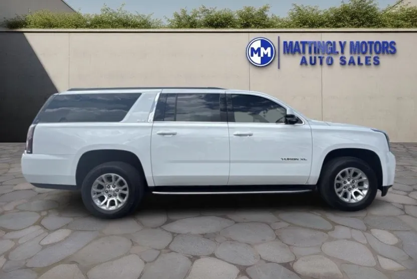 2020 Gmc Yukon XL SLE photo 1
