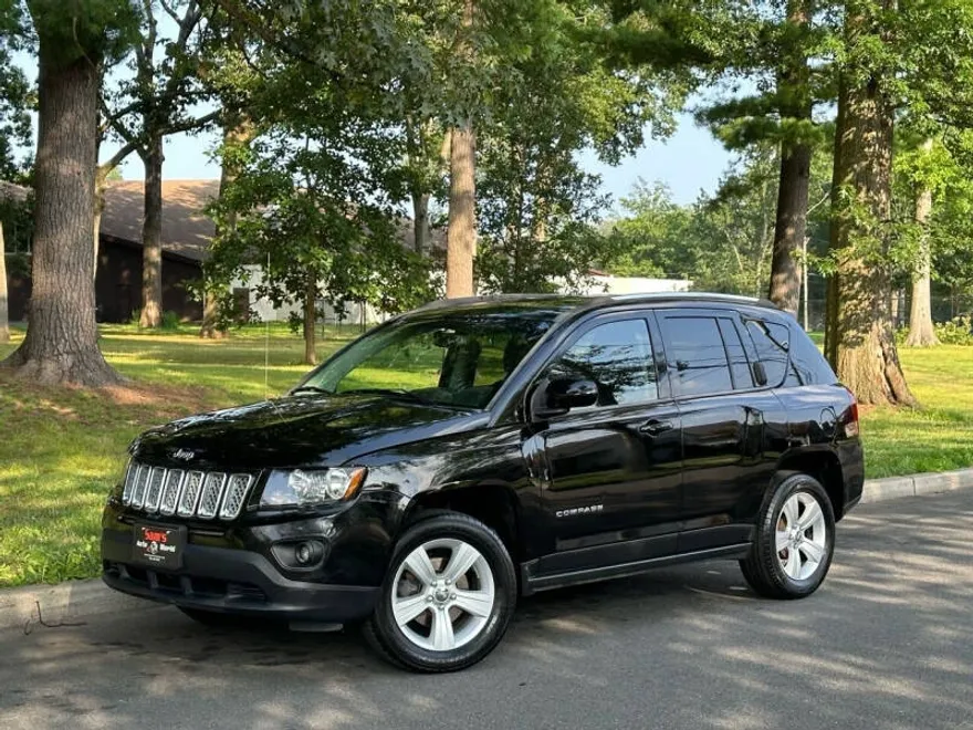 2014 Jeep Compass Latitude photo 1