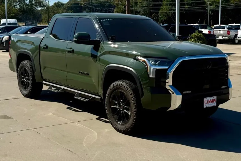 2022 Toyota Tundra SR5 photo 1