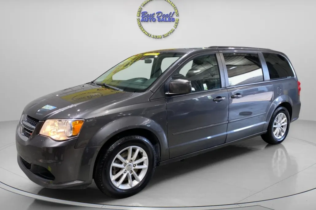 2016 Dodge Grand Caravan SXT photo 1