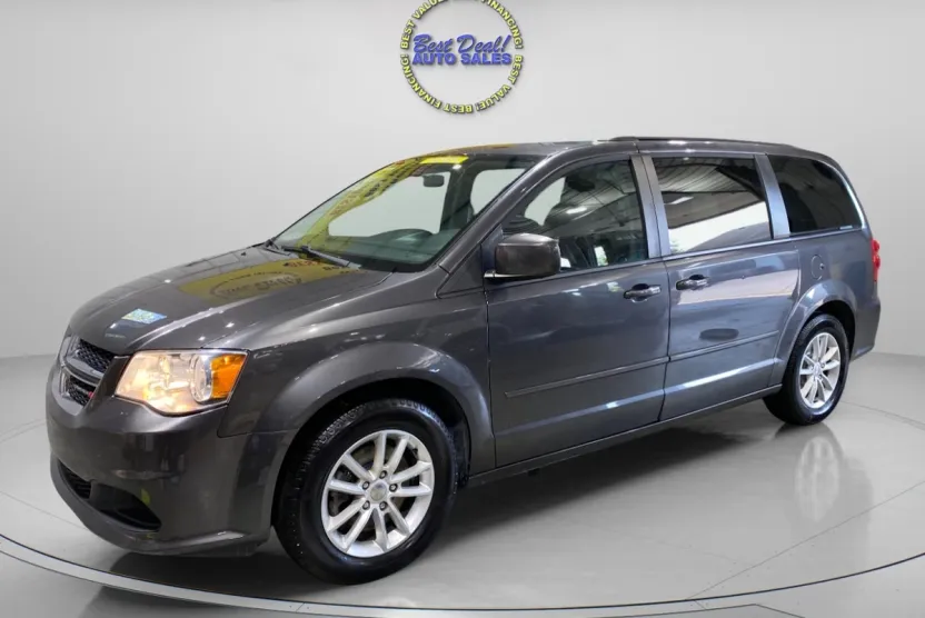 2016 Dodge Grand Caravan SXT photo 1