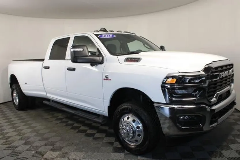 2025 Ram 3500 Tradesman photo 1