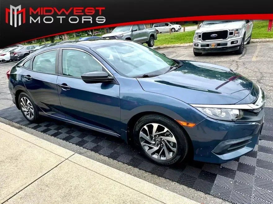 2017 Honda Civic EX photo 1