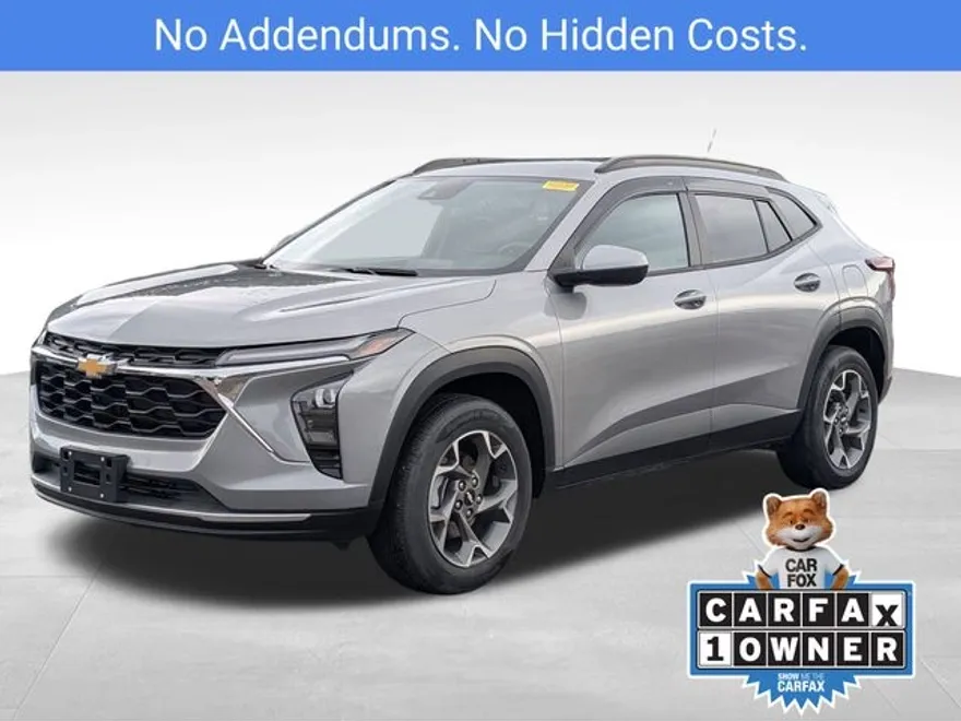 2024 Chevrolet Trax LT photo 1