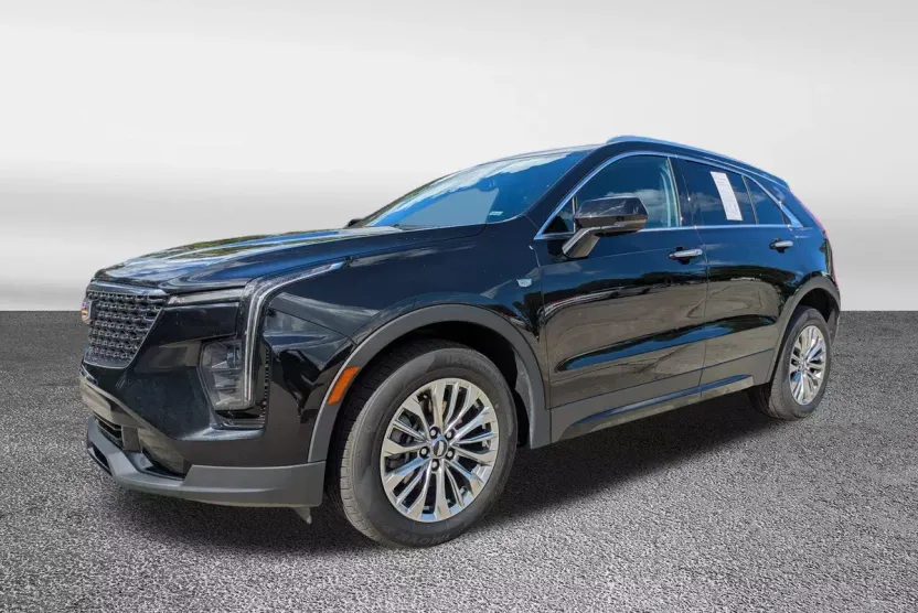 2024 Cadillac XT4 Premium Luxury photo 1