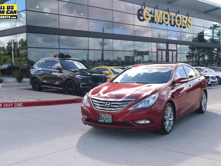 2011 Hyundai Sonata SE photo 1