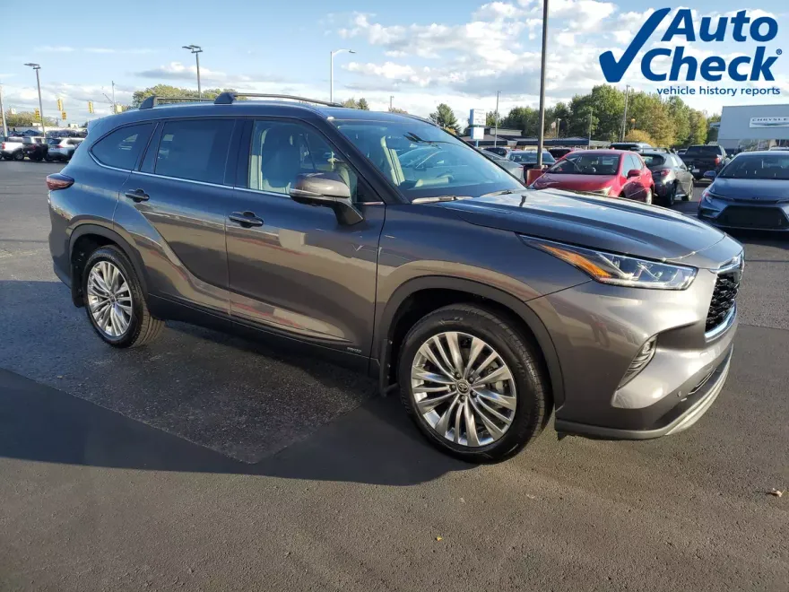 2025 Toyota Highlander Hybrid Platinum photo 1