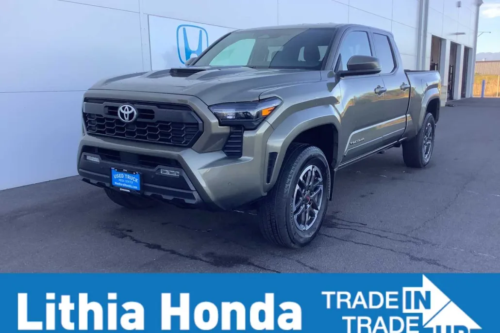2024 Toyota Tacoma TRD Sport photo 1