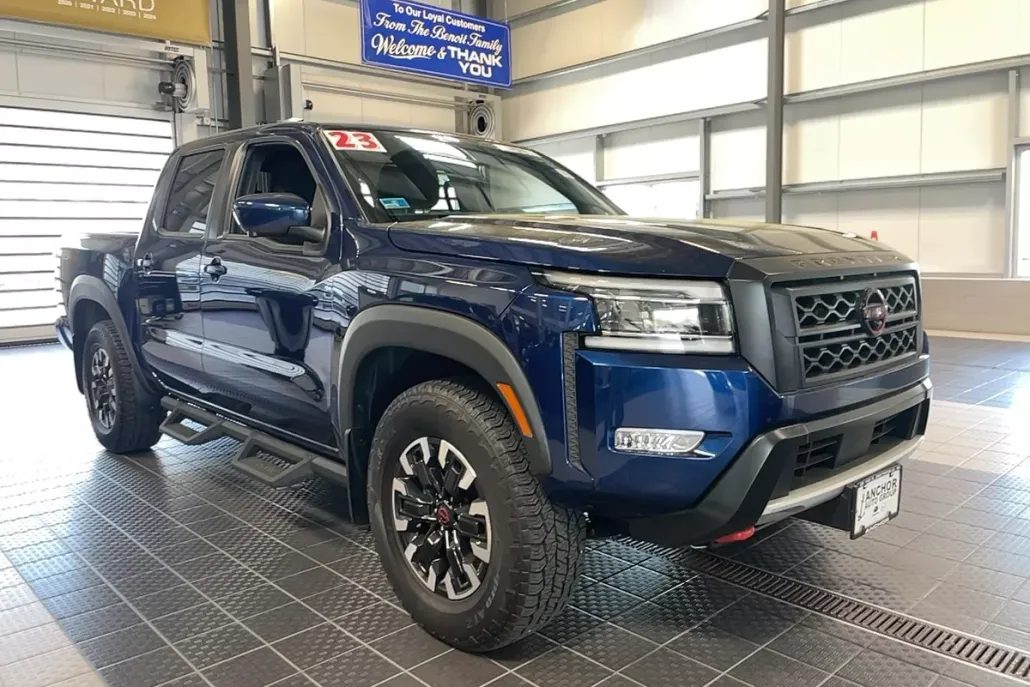 2023 Nissan Frontier PRO-4X photo 1