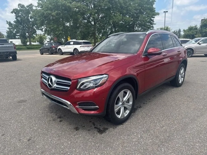 2018 Mercedes Benz GLC 300 photo 1