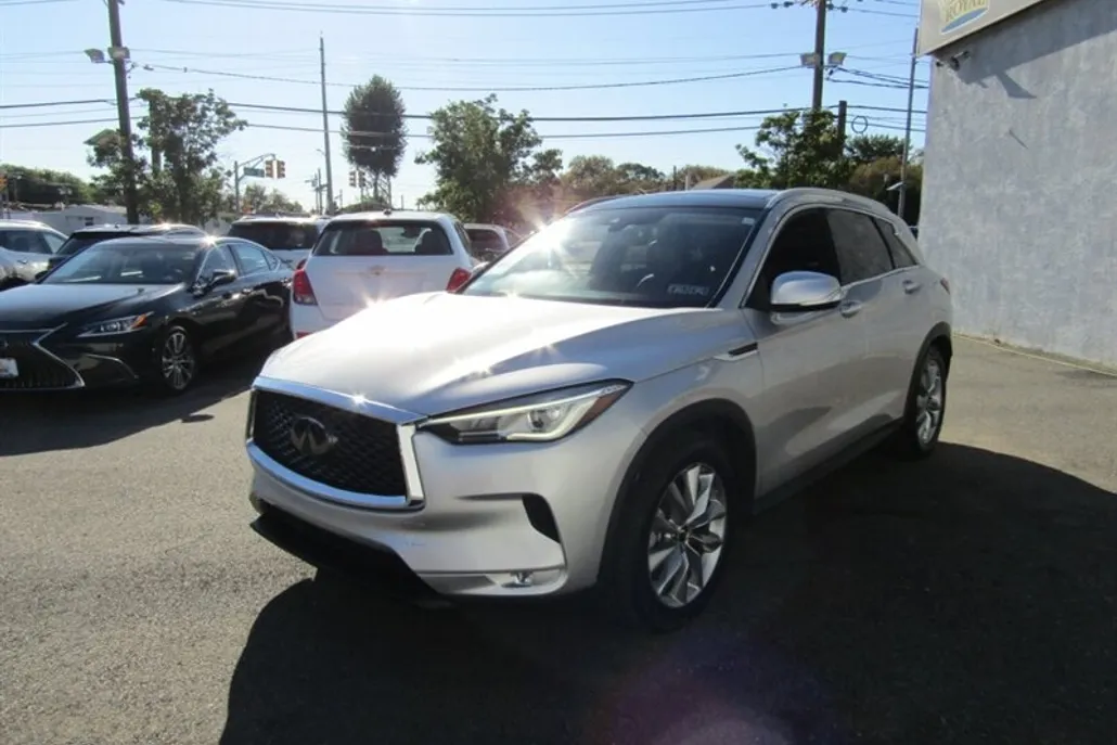 2019 Infiniti QX50 Luxe photo 1