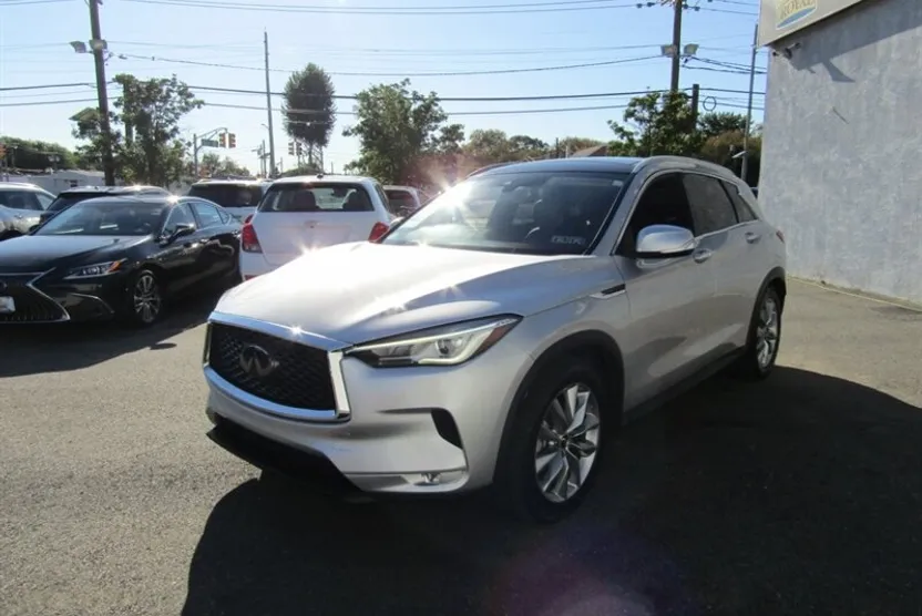 2019 Infiniti QX50 Luxe photo 1