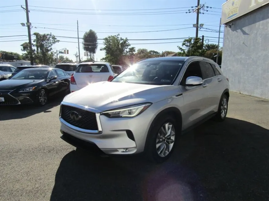 2019 Infiniti QX50 Luxe photo 1