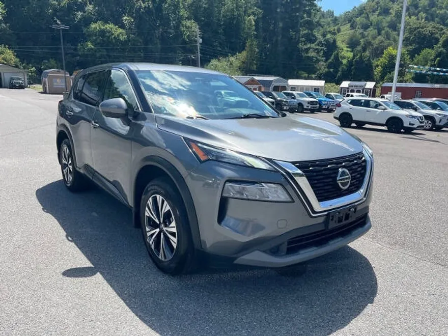 2021 Nissan Rogue SV photo 1